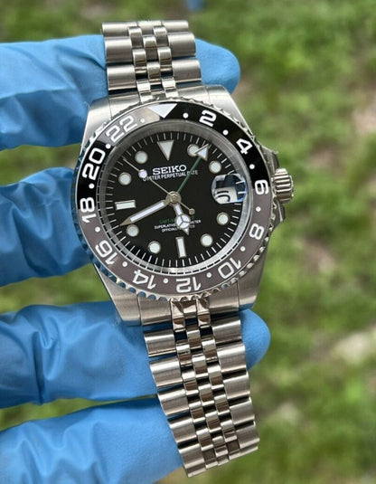 Seiko GMT master 2 stainless steel watch black dial