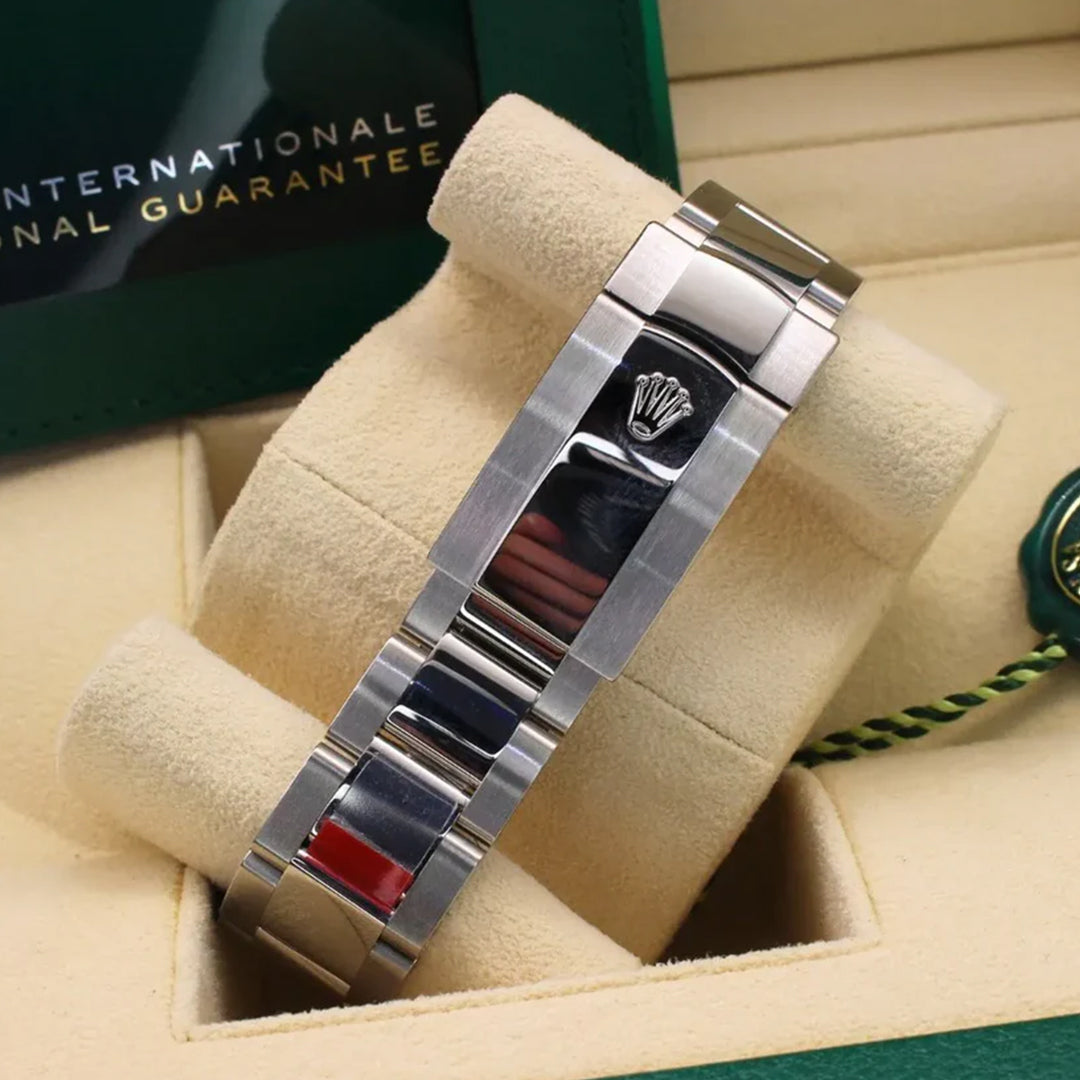 Rolex Green Dial Silver Metal Belt Watch Rajkumar Rao